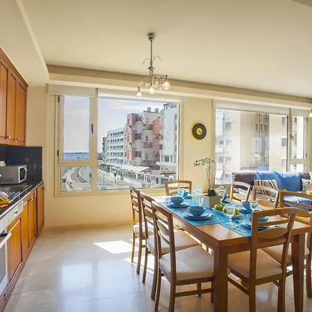 Imagine You And Your Family Renting This Perfect Holiday Apartment Minutes From The Beach, Larnaca Apartment 1390 לרנקה