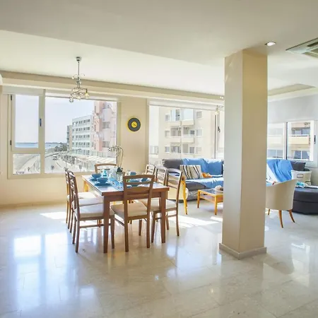 וילה Imagine You And Your Family Renting This Perfect Holiday Apartment Minutes From The Beach, Larnaca Apartment 1390 לרנקה